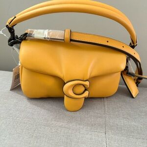 Cute Coach Crossbody purse with handle!